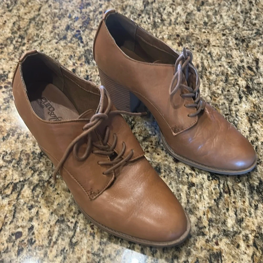 Sofft block heel lace up shoes, size 10 | offer in description
